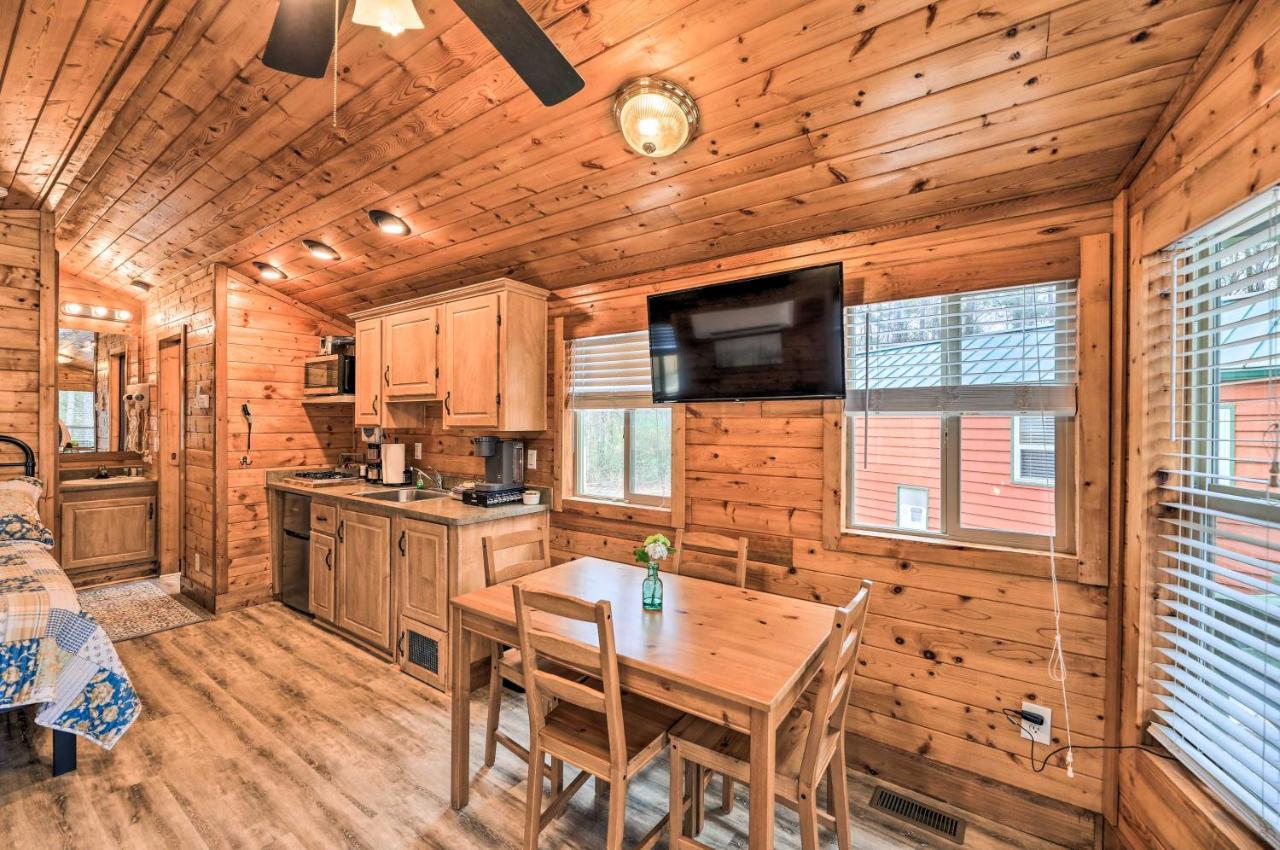 Beautiful New Bern Studio Cabin With Fire Pit! Buitenkant foto